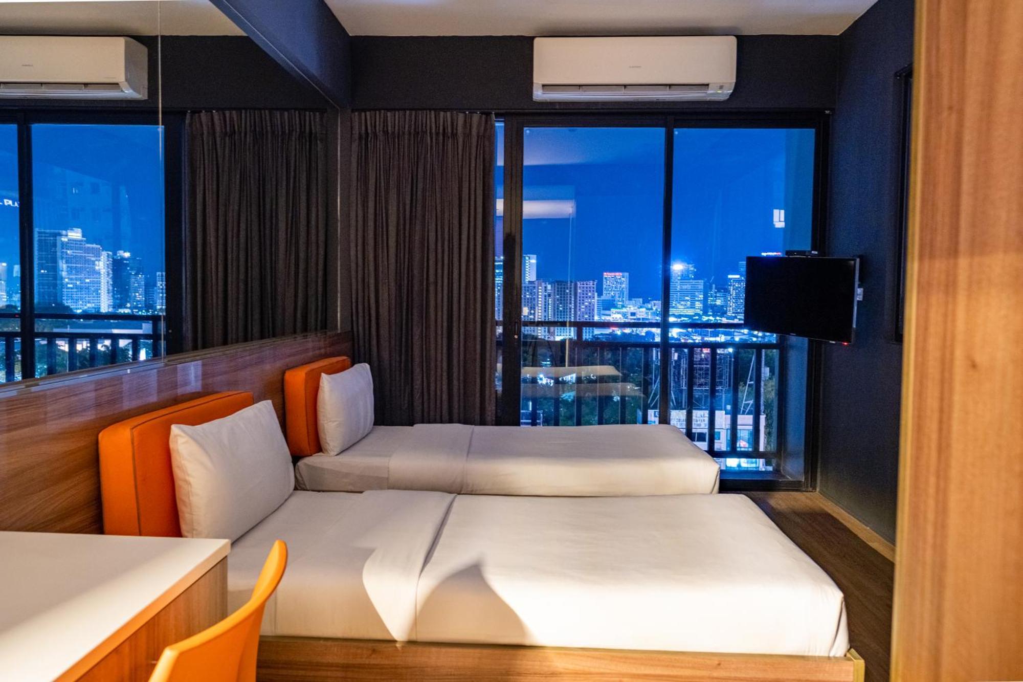 Azumi Boutique Hotel Muntinlupa City Exterior photo