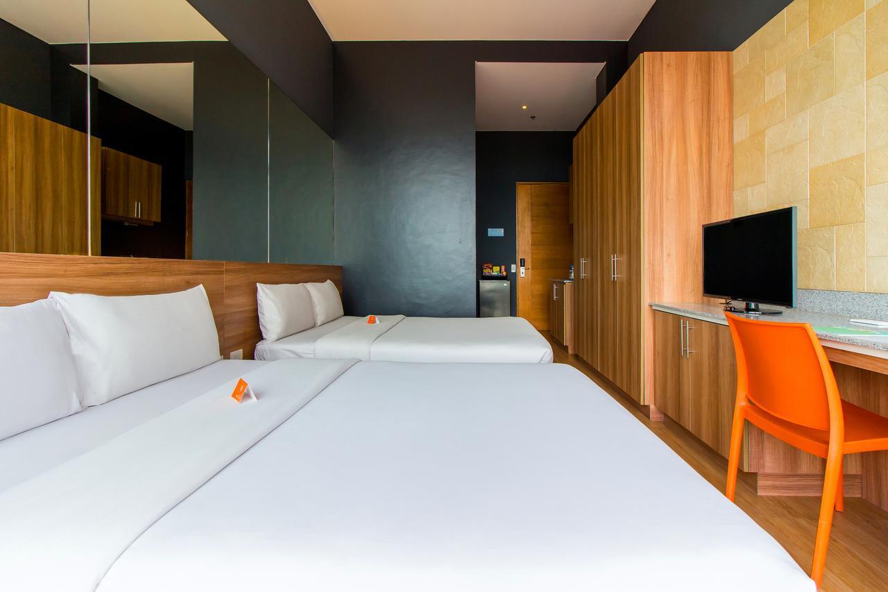 Azumi Boutique Hotel Muntinlupa City Exterior photo